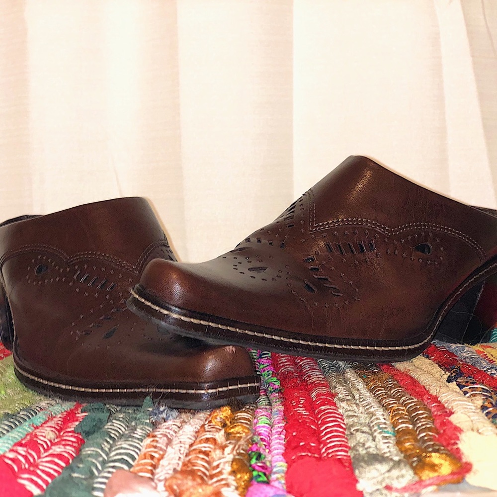 Gianni Bini Womens Slip On Mules Shoes Boots